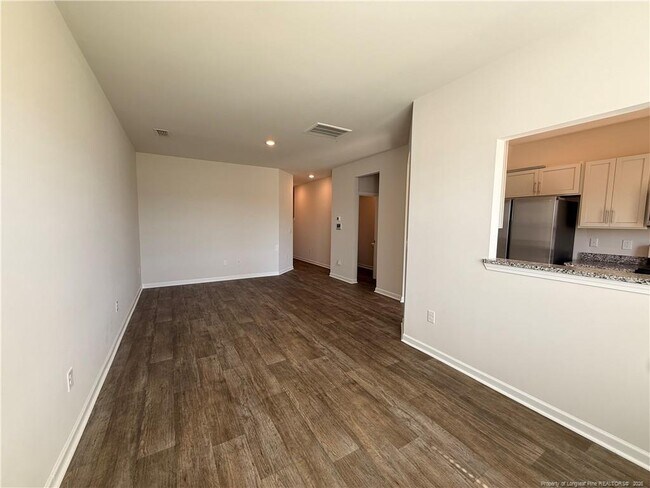 Photo - 107 Starlight St