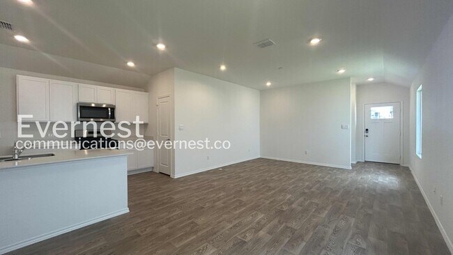 Photo - 320 Santo Domingo Rd