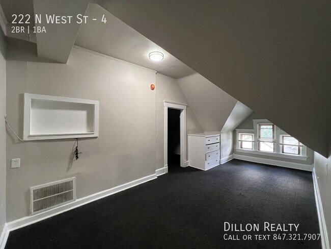 Photo - 222 N West St Unit 4