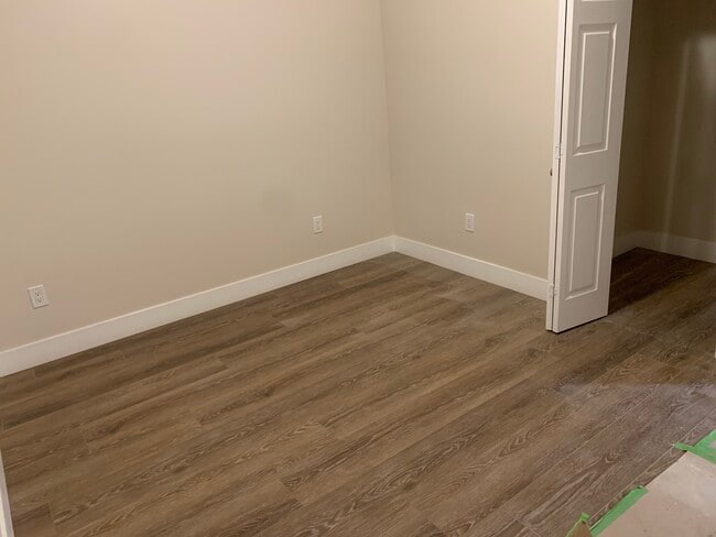 3 bedrooms total - 14469 Polk St