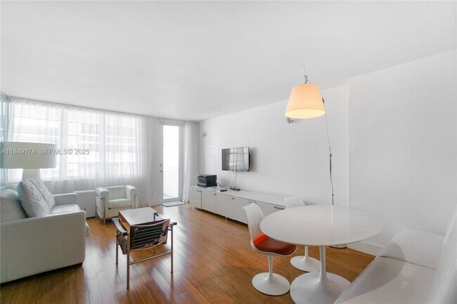 100 Lincoln Rd Unit 923