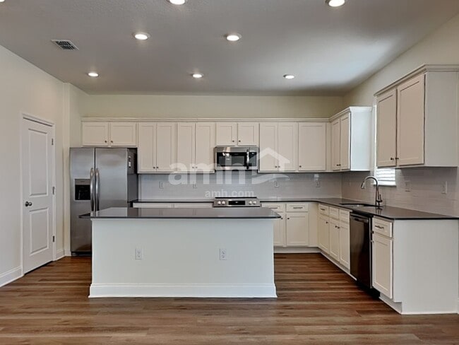 Photo - 3710 Lk Blf Lp