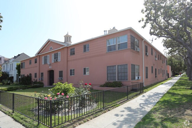 Building Photo - Beverly Hills Properties Rental
