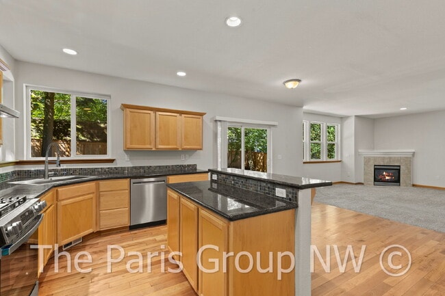 Photo - Beautiful Central Bothell Home. Great Floor Plan! Open Lvg Spaces, Office, Bonus Room + XL Bedro...
