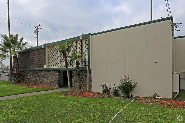 Photo - Rosewood Garden Apartments