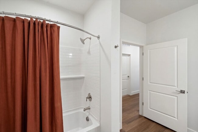 Staged Bathtub
