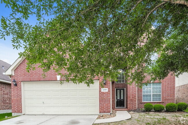 Building Photo - 4939 Forest Hurst Dr Rental