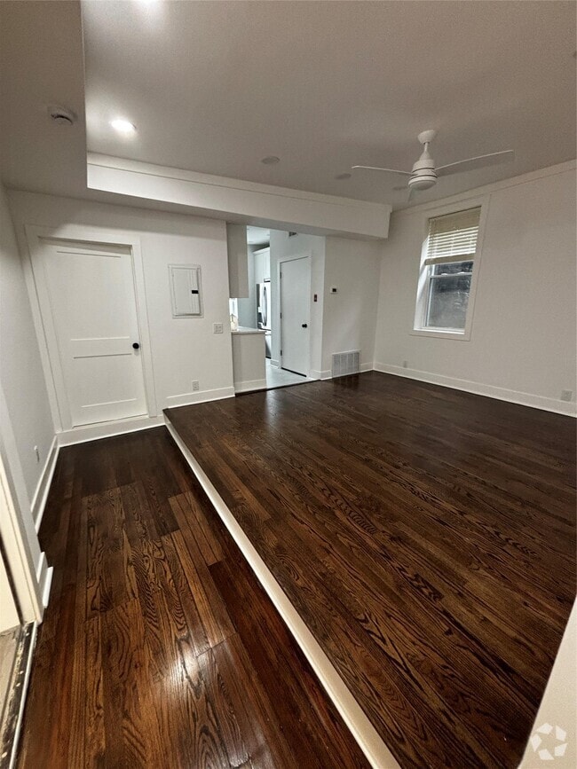Building Photo - 307 Main St Rental