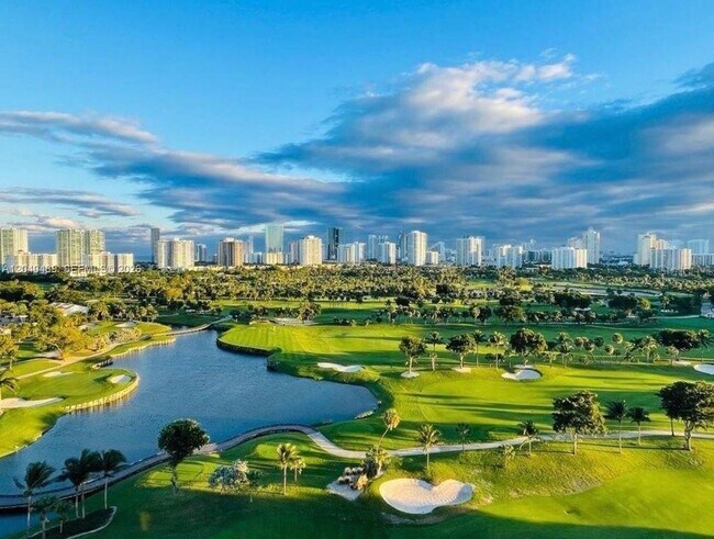 Photo - 20500 W Country Club Dr Unidad 109