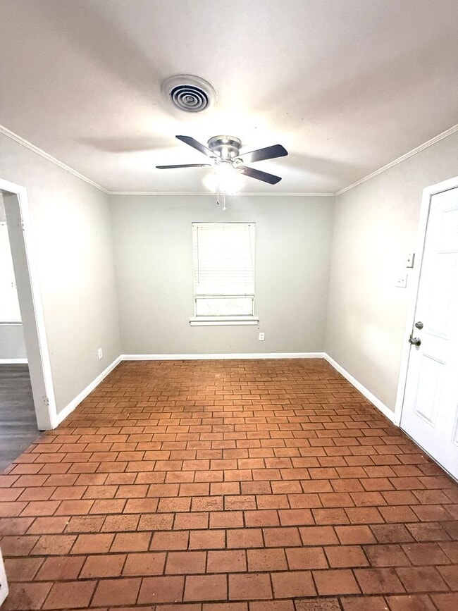 Photo - ** 3 Bed 1 Bath located in Grove Hill Estates ** Call 334-366-9198 to schedule a self tour