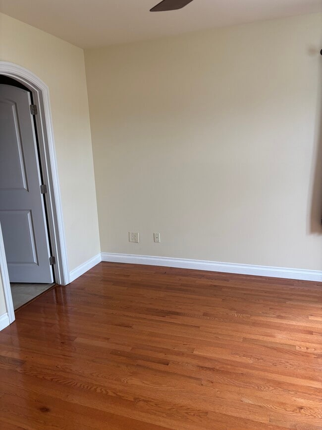 Building Photo - 961 Orma Dr