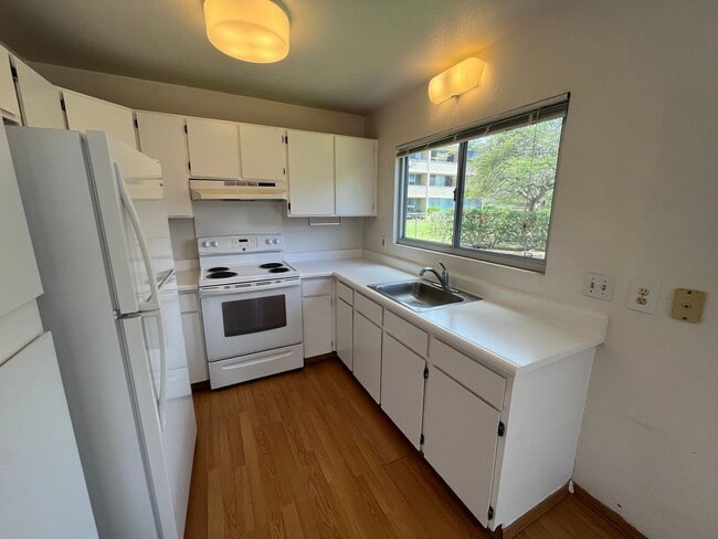 Photo - $2200, 2BR/1BA/2PKG Mililani (Mililani Parkway) - Great Location - townhome with A/C Unit 2B