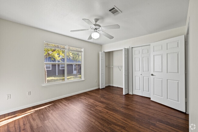 2BR, 2BA - 1,036SF - 1st Bedroom