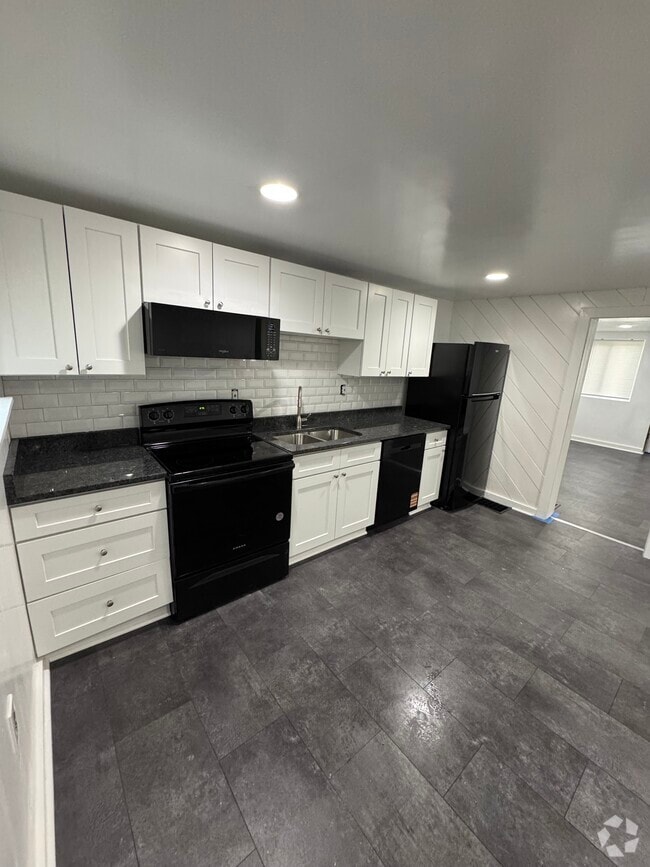 Building Photo - 12 Ingram Ave Unit 1 Rental