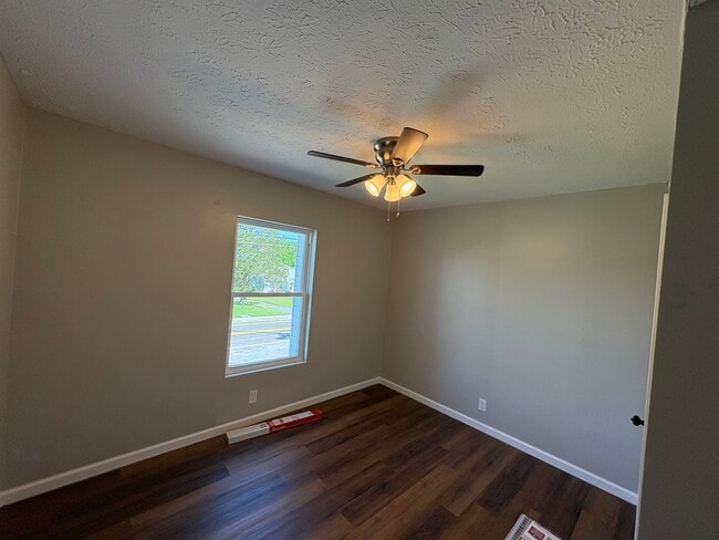 Photo - 3302 Tazewell Pike Unit A4
