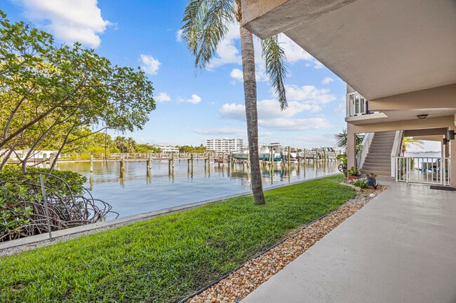 Photo - 311 E Ocean Ave Unidad 108 Rental