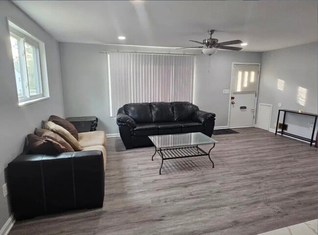2312 Wintergreen Ave