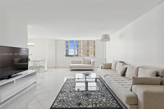 Photo - 250 174th St Unit 605