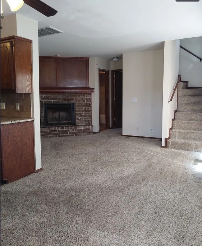 Photo - Spacious two bedroom in West Norman