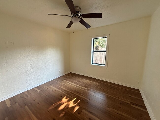 Photo - 1413 NW Andrews Ave