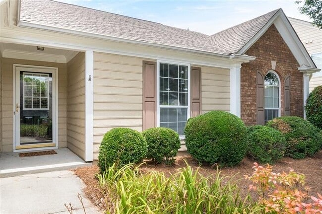 Photo - 590 Barsham Way