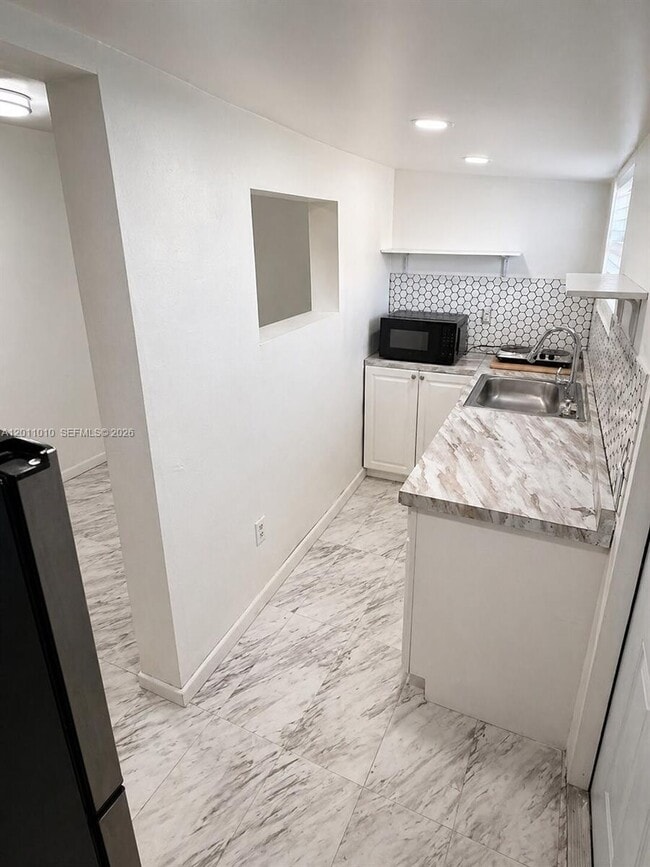 Building Photo - 2880 NW 169th Terrace Unit 1