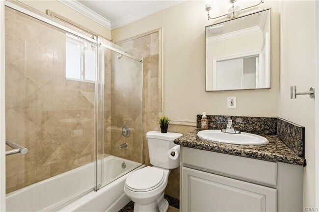 Photo - 7218 Enfield Ave