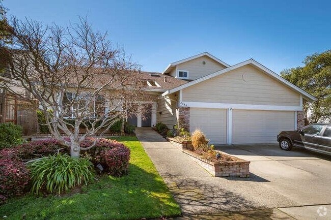 Building Photo - 2044 Fairmont Dr Rental