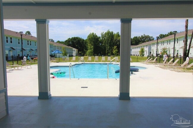 Photo - 1542 Iroquois Ct