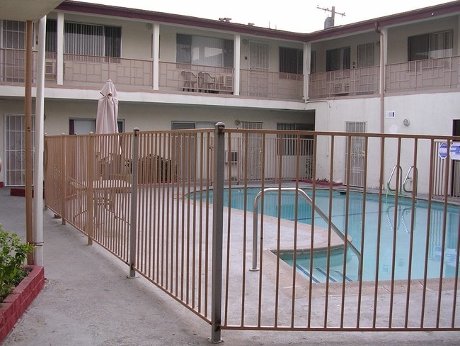 Photo - 3934 N Lugo Ave