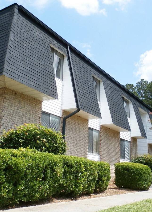 Sunnyside Apartments - Sunnyside Apartments