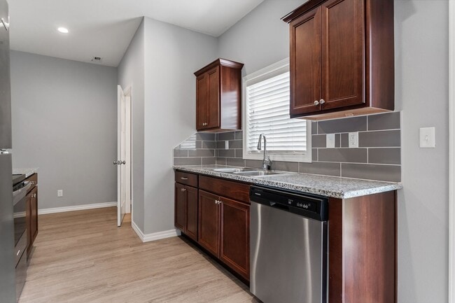 Photo - NEW LUXURY 3 BED 2.5 BATH TOWNHOUSE!!!