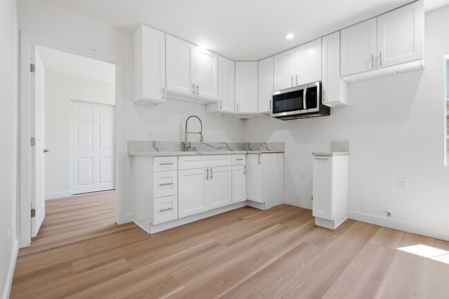 Photo - 11217 Lull St