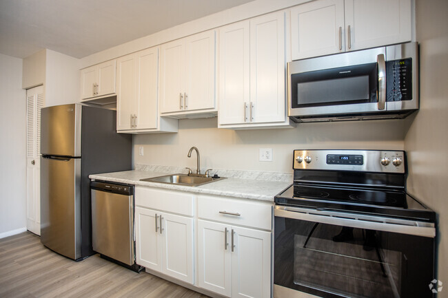 New Design 3BR, 2.5BA-2119SF - Kings Gate West Apartments