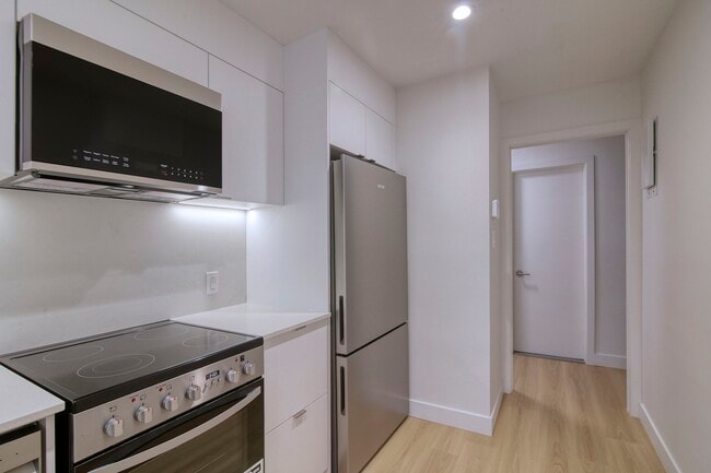 Building Photo - 760 Av. Galt Unit 1