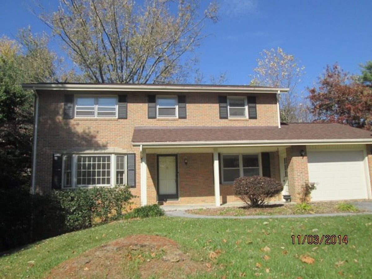 4 Bedroom 2.5 Bath House 1 Car Garage - 4 Bedroom 2.5 Bath House 1 Car Garage