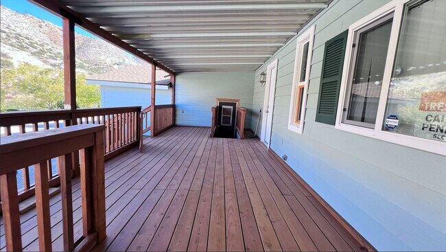 Photo - 121 Larch Ct