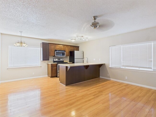 Photo - 2408 Longview St Unit 101