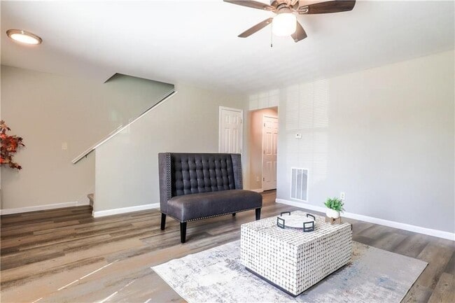 Photo - 5823 Strathmoor Manor Cir