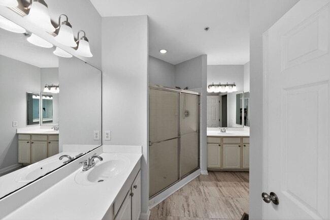 Photo - 8011 Forest Ridge Dr