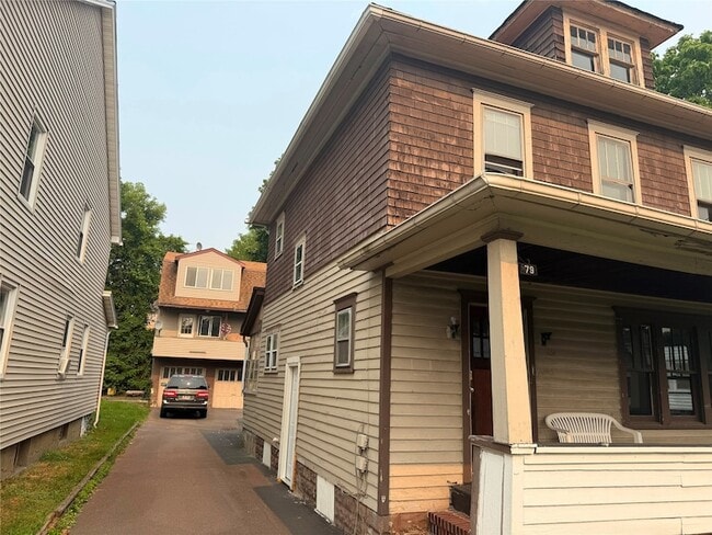 Building Photo - 79 Baker St Unit 4