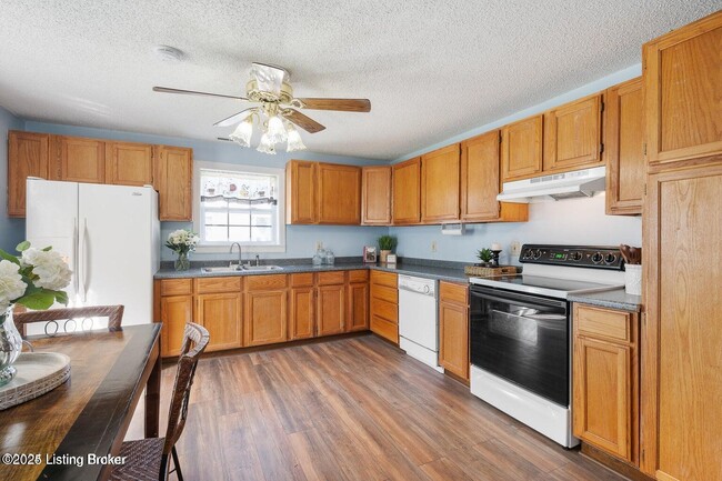 Photo - 20 St Estes Rd