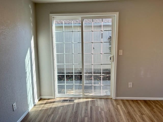 Photo - 1219 E Indiana St