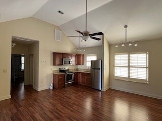 Kitchen/Dining Area - 948 Pine Hollow Rd