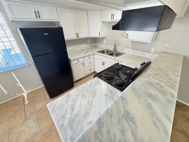 Photo - 3431 E Cheyenne Ave Unidad 1