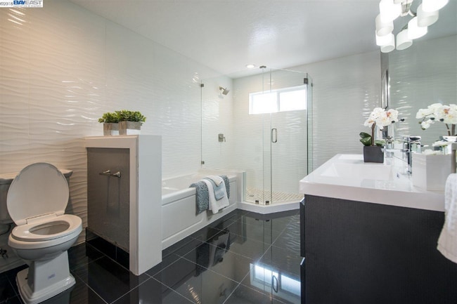 Photo - 35537 Cabral Dr