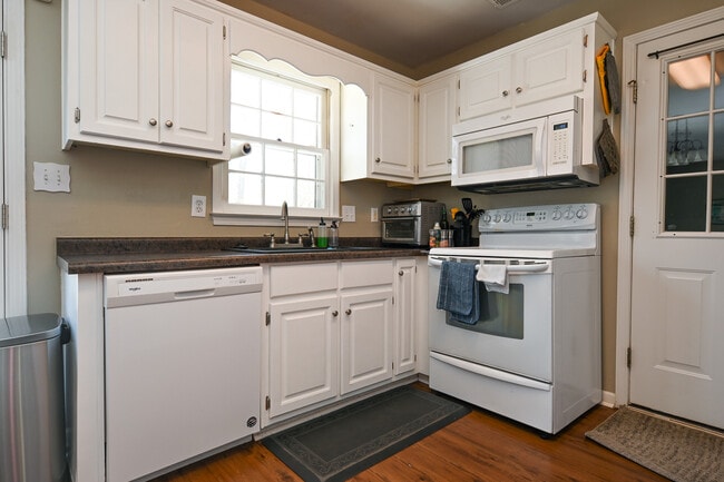 Photo - 120 Wakefield Dr Casa