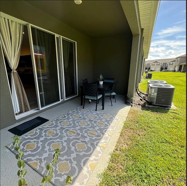 1260 Yellow Finch Dr