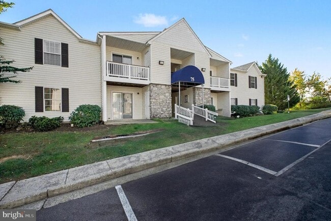 Photo - 75 Red Maple Ct