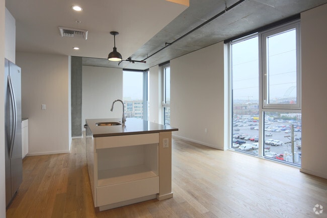 3 bedroom/2 bath (#526) - Q21